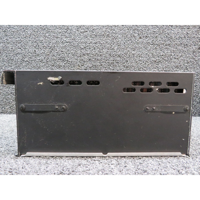 066-1037-01 (Alt: C582601-0301) King Radio KDM-705 DME Unit (Volts: 28)