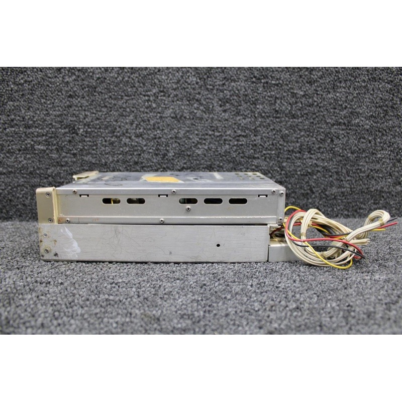 066-1034-08 (Alt: C589520-010) King Radio KT-76 Transponder w Tray (14V) (Core)
