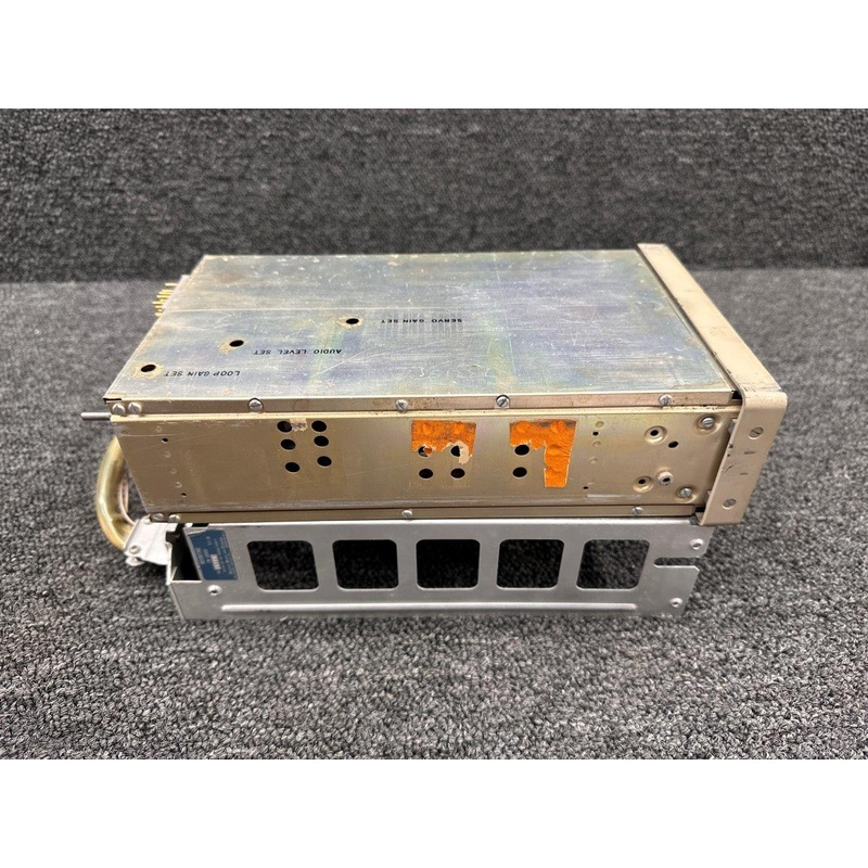 41240-0101 Aircraft Radio and Control R-546E ADF Receiver with Tray and Mods