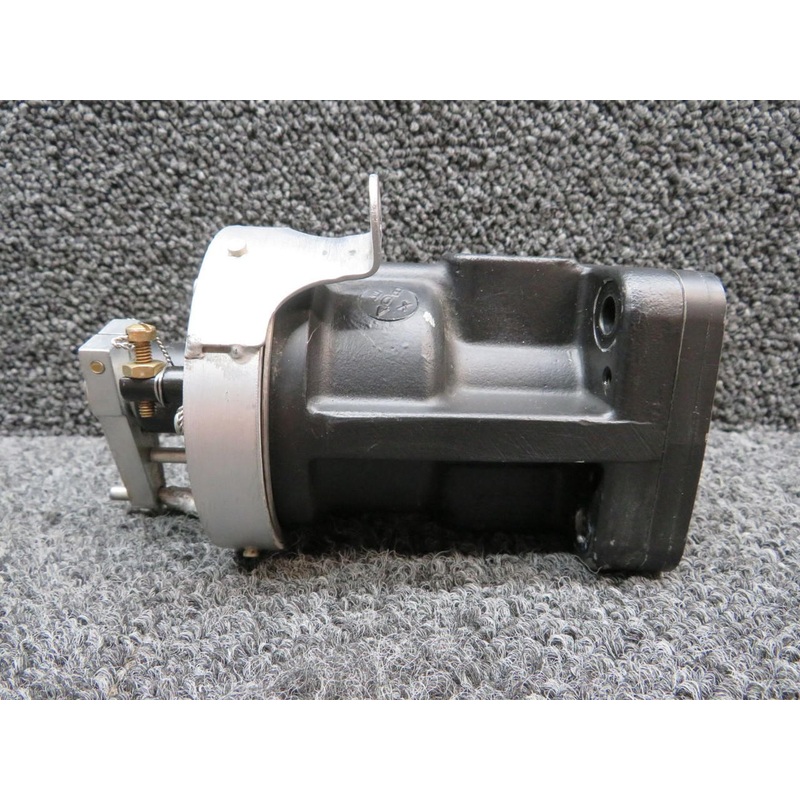 C290-D2D/T4 Continental IO-520-L McCauley Propeller Governor