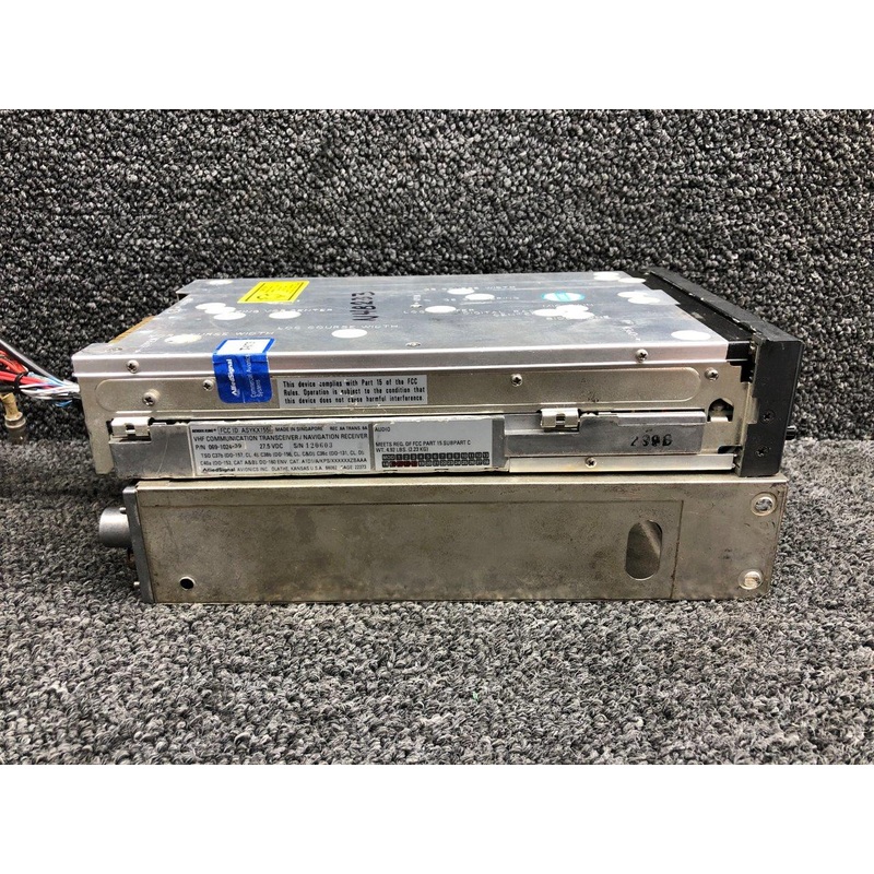 069-1024-39 Bendix King KX-155 VHF Nav Comm Radio with Tray (Core)