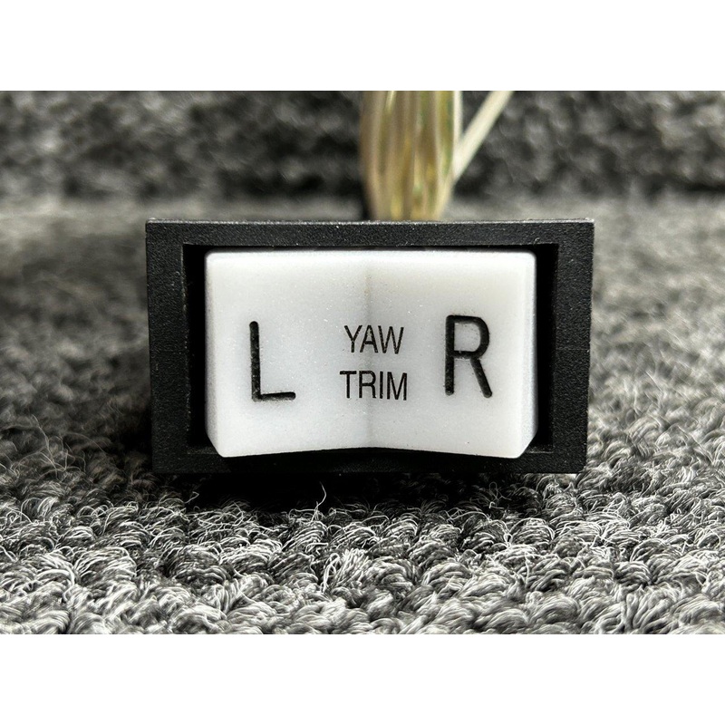 AML26GBC3AA04GG (Alt: 688-452) Honeywell Yaw Trim Rocker Switch