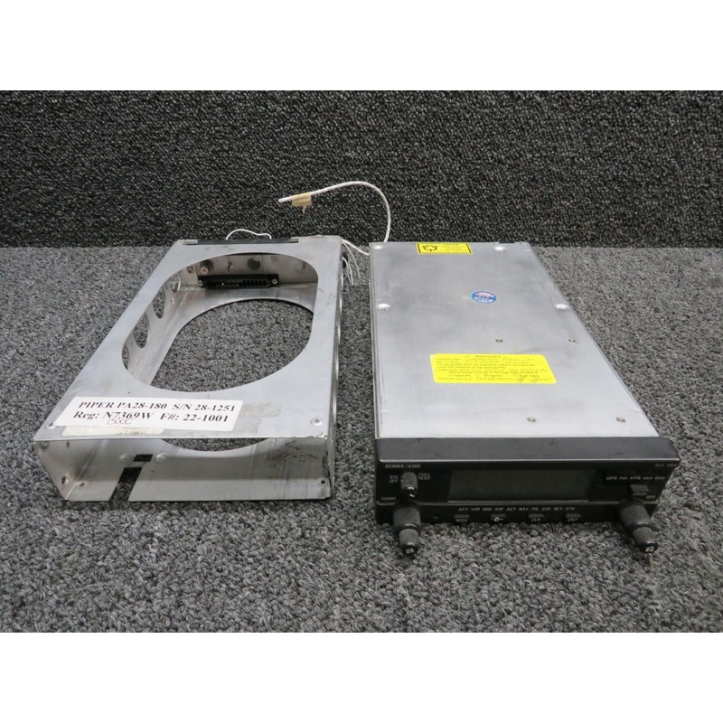 069-01029-0703 Bendix King KLX-135A VHF Com-GPS Receiver w Tray (14V)