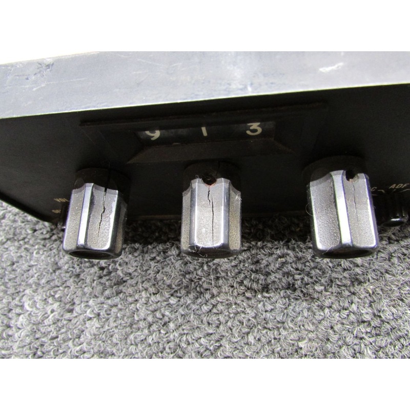 41240-0001 ARC R-546E ADF Receiver with Mods and Tray (Core, Cracked Knobs)