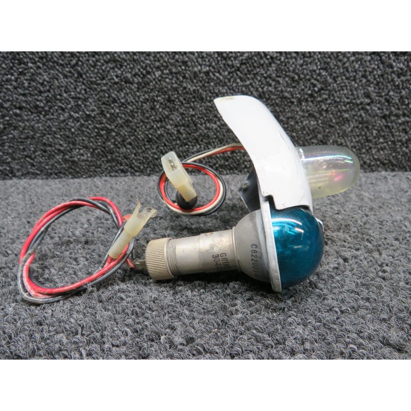 30-0009-36 (Alt: C622001-0201) Cessna TR182 Grimes Nav-Strobe Light RH