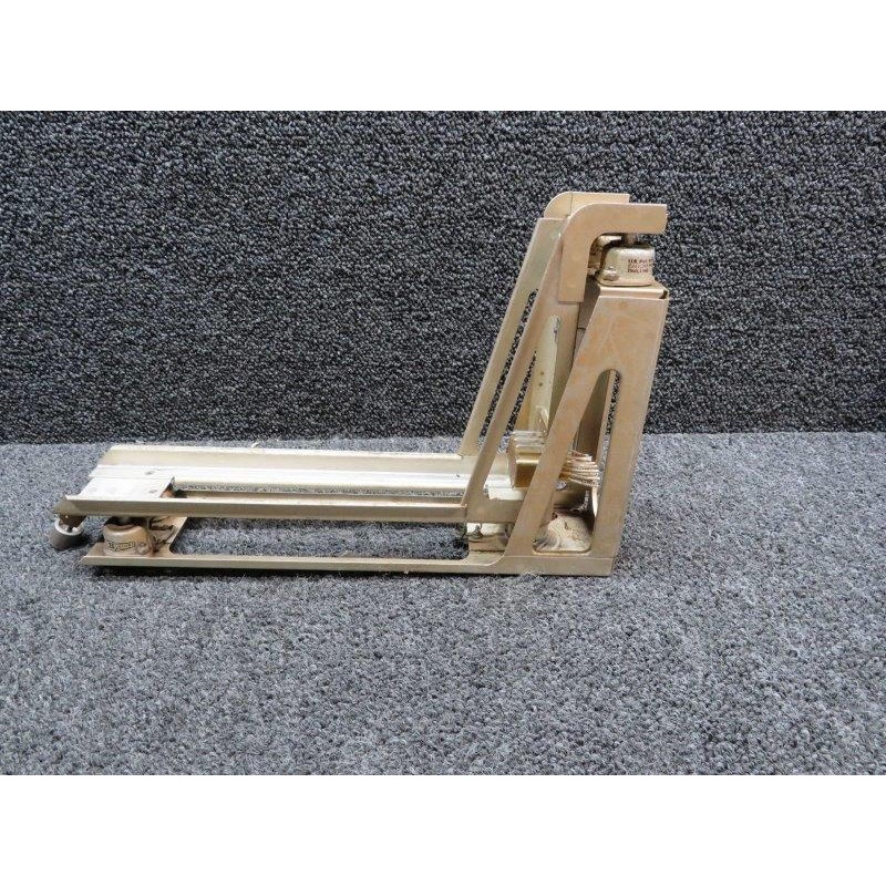522-0801-005 Collins 390D-11 Mount Set