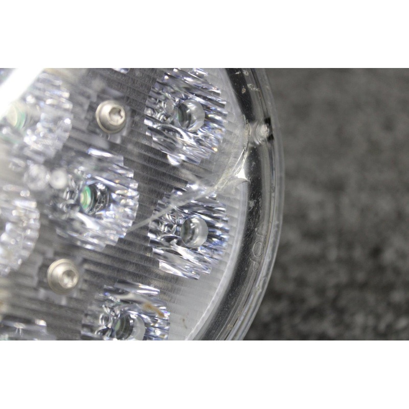01-0771833-25 Whelen P36P2T LED Taxi Light (Volts: 28) (Dented)