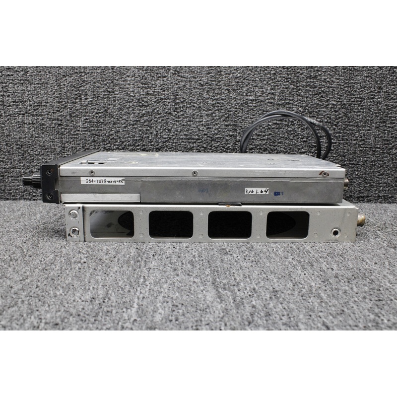 064-1019-00 King Radio KY-196 VHF Comm Unit with Tray and Mods (Volts: 28)
