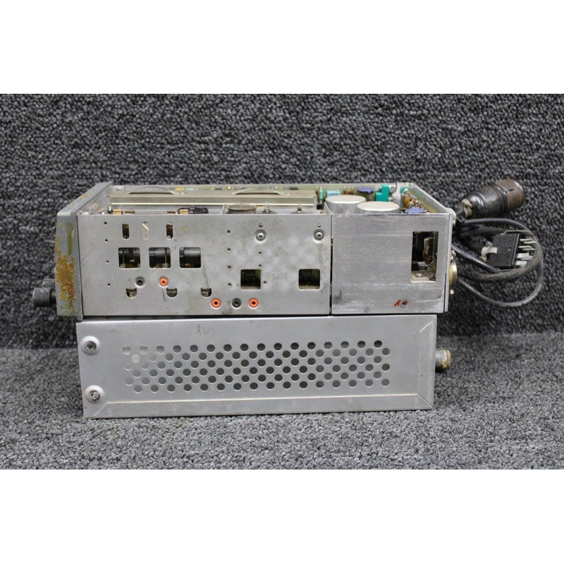 C582602-0304 King Radio KN-60C DME Unit with Tray (Volts: 14 or 28)