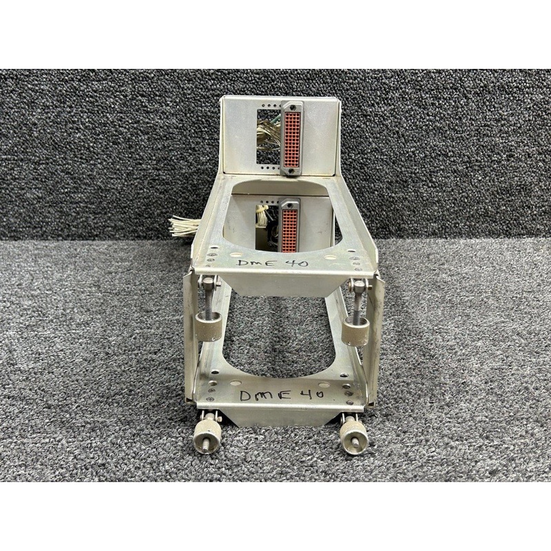 622-1196 Collins Avionics 390R-20 DME-40 Dual Mounting Tray