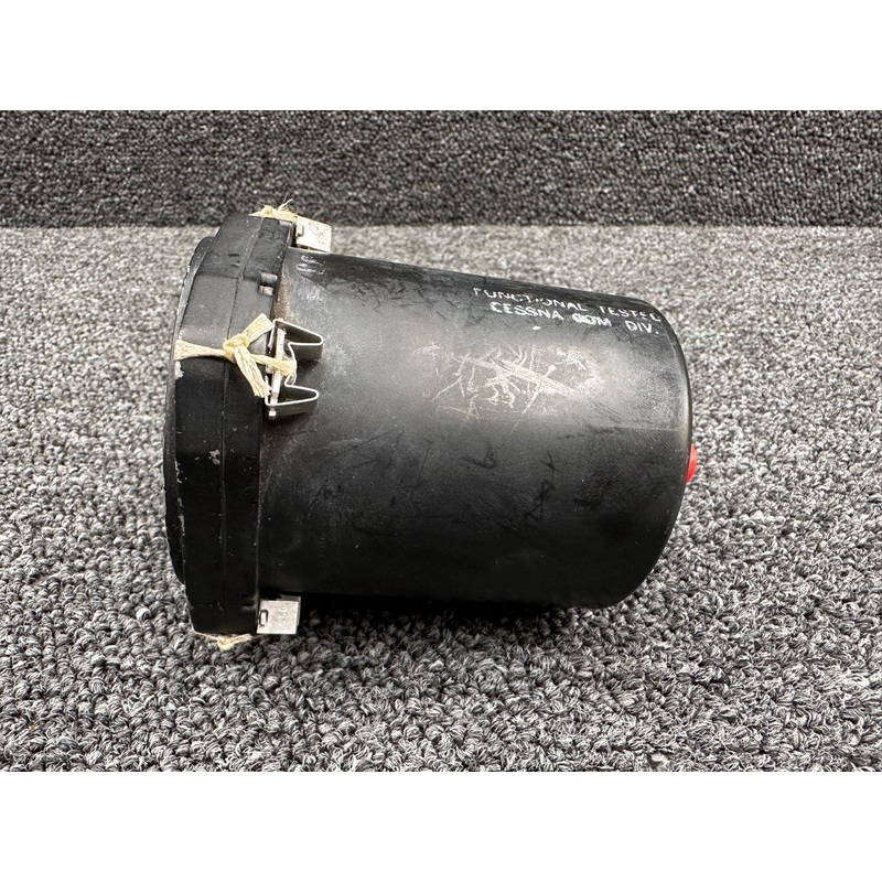G991-01-1C Garwin Rate of Climb Indicator (Minor Crack)