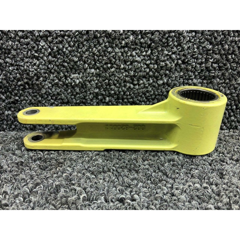 002-820011-7 Beechcraft 58 Nose Gear Retract Arm (NEW OLD STOCK)