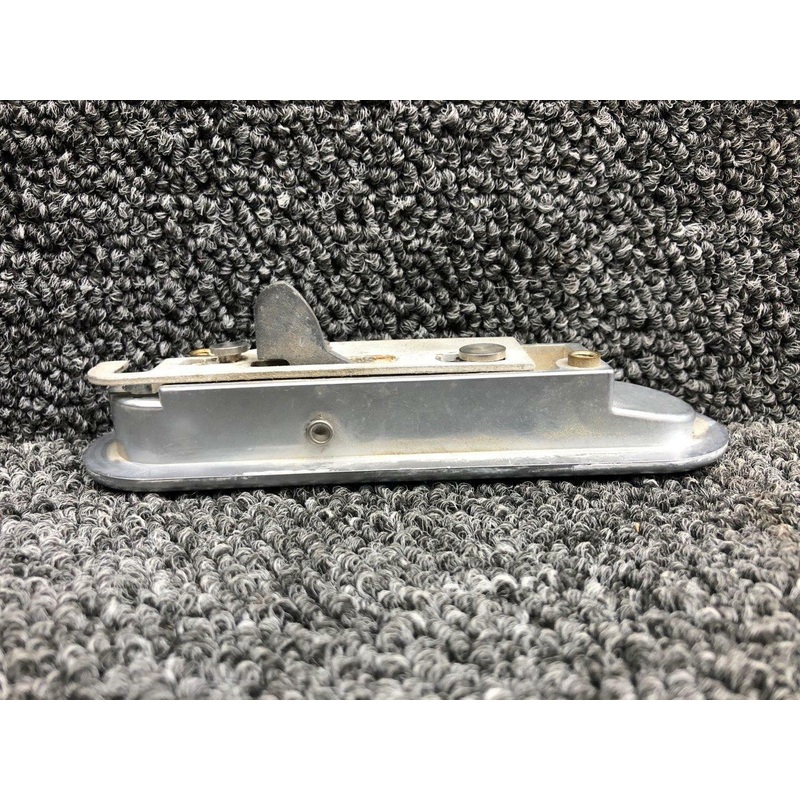 H2532-6 Beechcraft C24R Cabin Door Latch Assembly RH