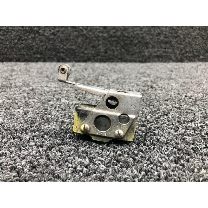 MS25026-1 (Alt: BZ-R31) Beechcraft V35 Flap Limit Micro Switch