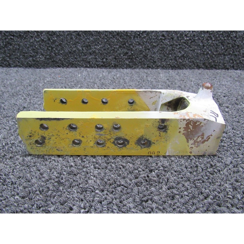 002-430025-3 Beechcraft V35B Spar Carry-Thru Fitting Lower RH (SA)