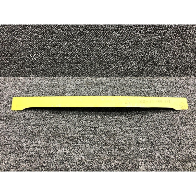 002-430000-123 Beechcraft Window Angle LH (NEW OLD STOCK) (SA)