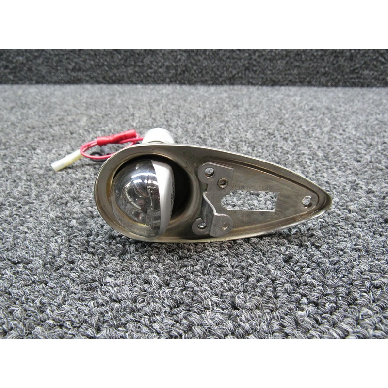 A650-PG Cessna 177RG Whelen Navigation Light Assembly (Volts: 14)