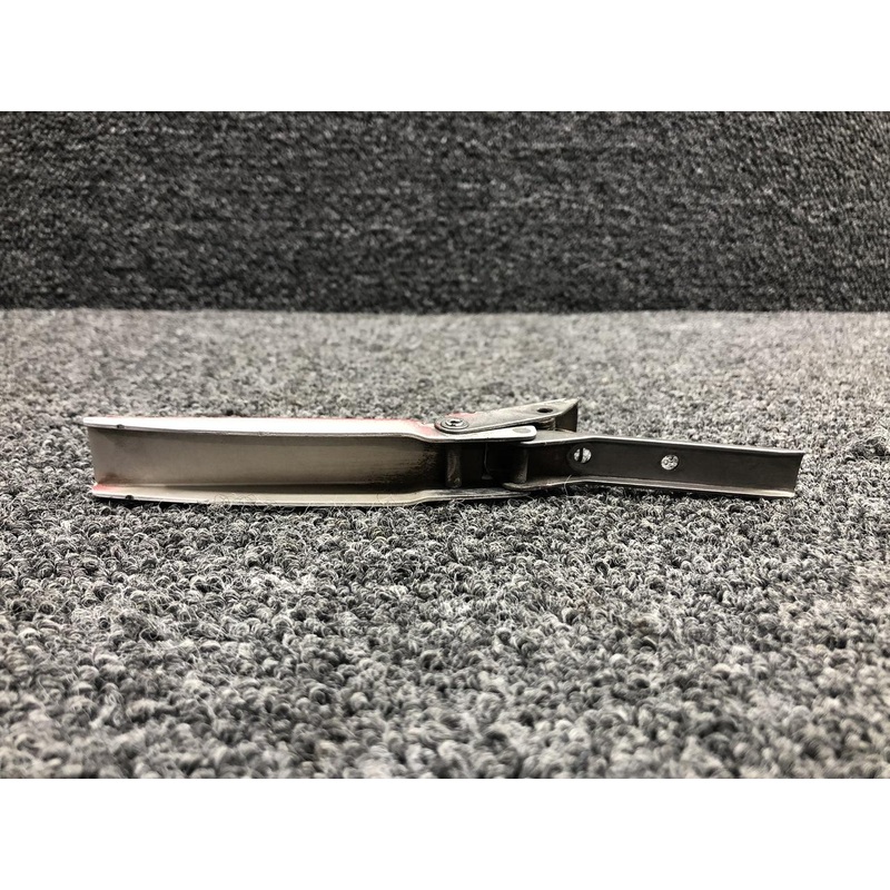 H2109-4 Beech F33A Cowl Door Latch Handle Assembly RH