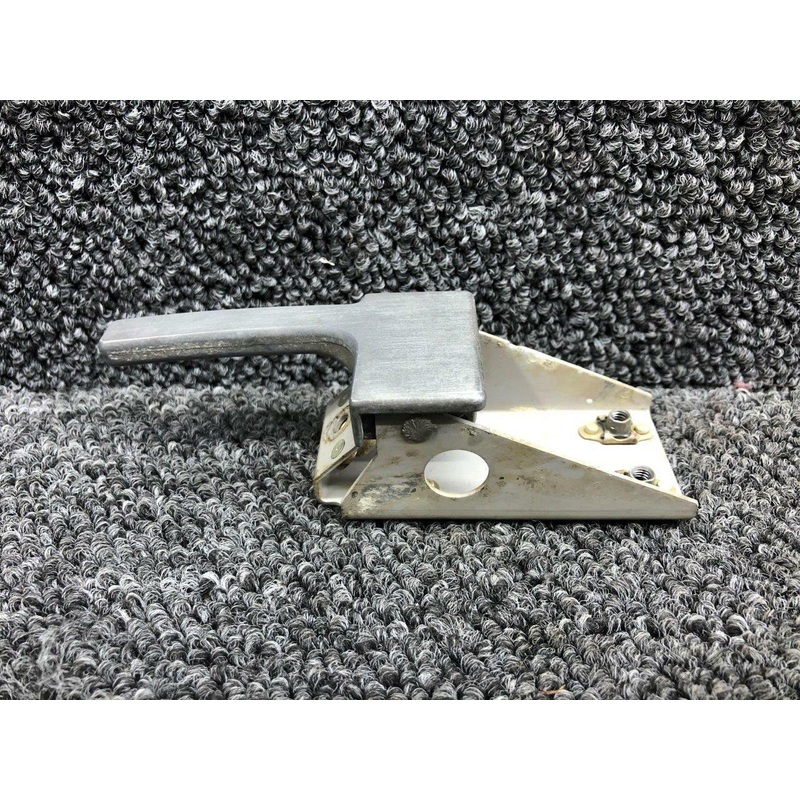 H2532-15 Beechcraft C24R Interior Door Latch Assembly LH