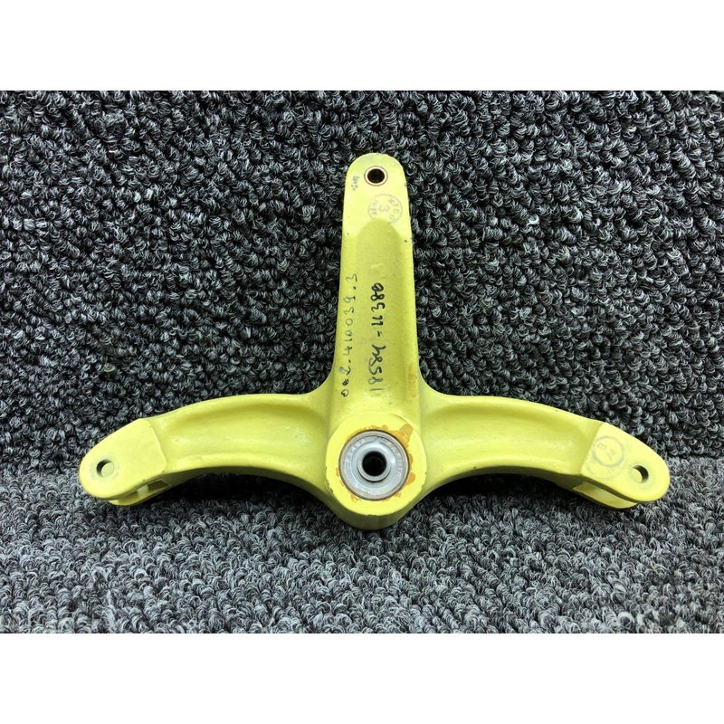 002-410039-7 Beech 58 Rudder Control Bellcrank RH (New Old Stock)