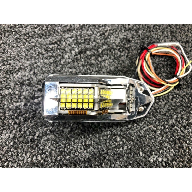 01-0790701-11 (M/N: OR6502GE) Whelen LED Wing Position Light (Volts: 28)