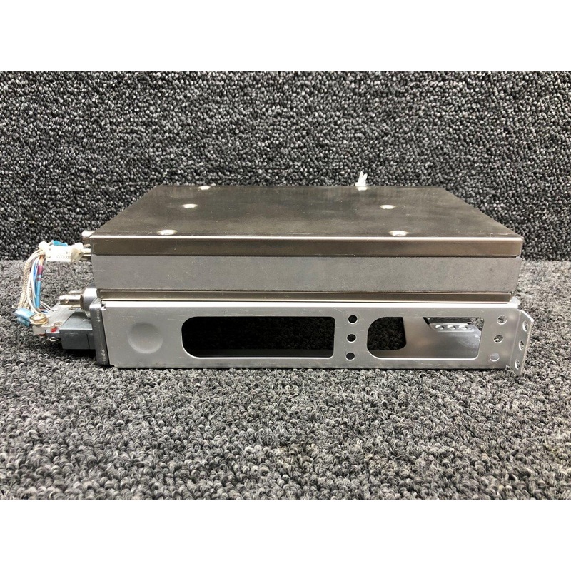 011-00779-30 Garmin GTX-33ES Mode S Transponder has Different Style Tray (14,28 V)