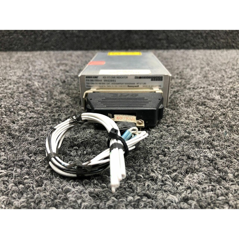 066-1069-02 Bendix King KDI-573 DME Indicator (Volts: 28)