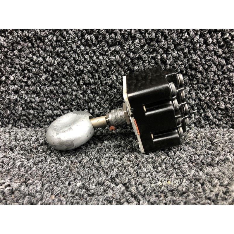 4TL66-1L (ALT: 487-845) Honeywell Landing Gear Toggle Switch