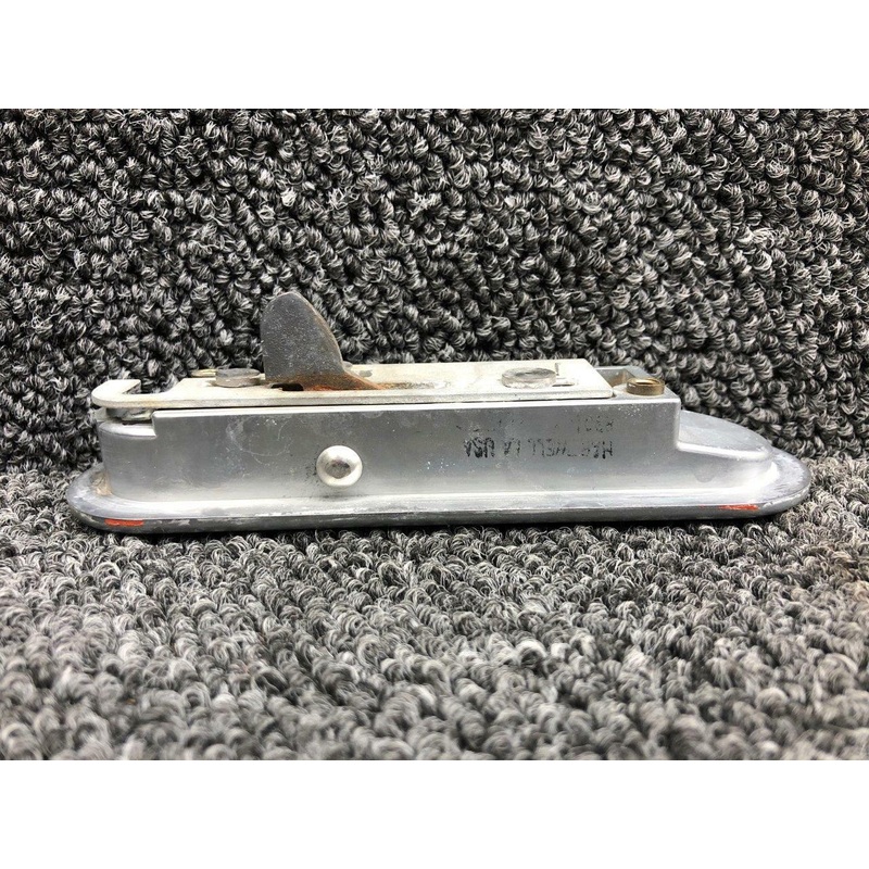 H2532-5 Beechcraft C24R Cabin Door Latch Assembly LH