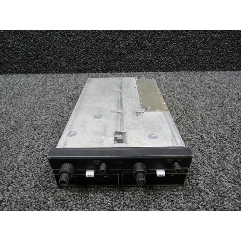 069-1024-34 King Radio KX155 Nav / Com Unit (Volts: 28) (CORE)