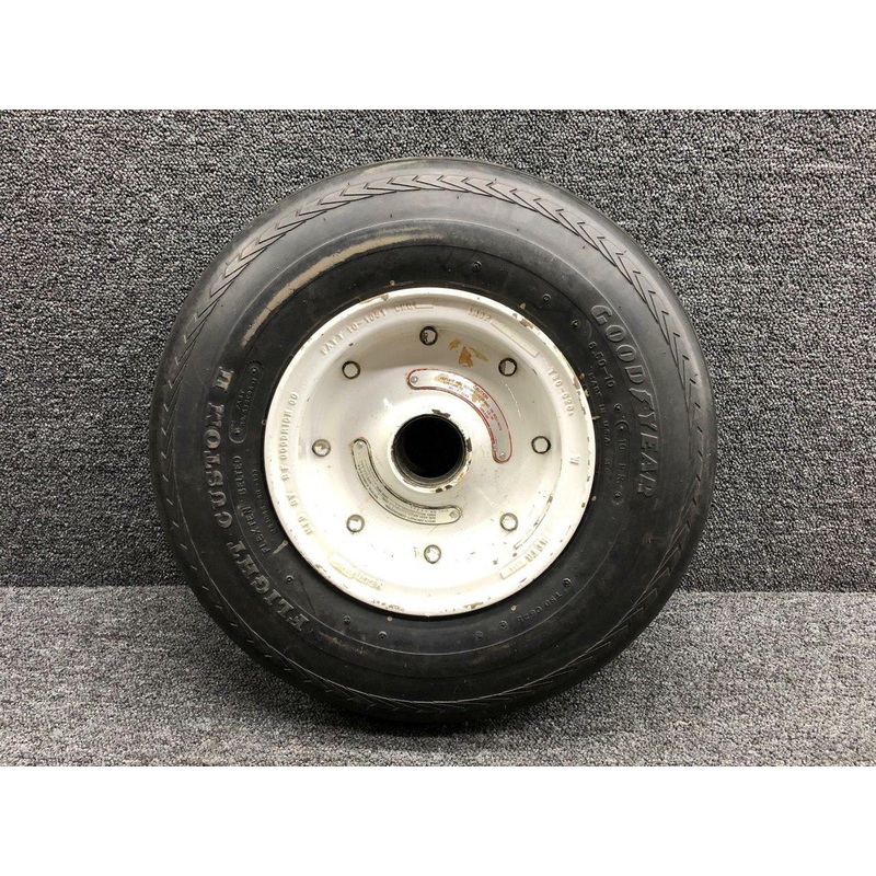 50-300011-41 / 650C06-1 Beech King Air 6.50-10 Nose Wheel  W/ Tire (SA)