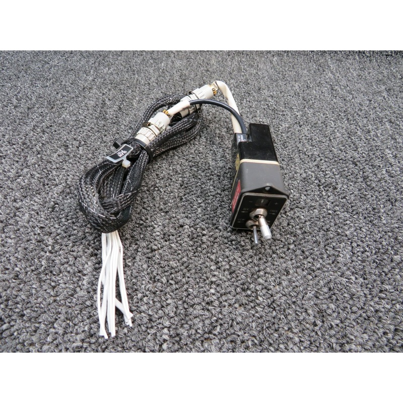 071-1242-12 / 200-2846-00 Honeywell KA-51B Slaving Switch W/ E/W, N/S (28V)