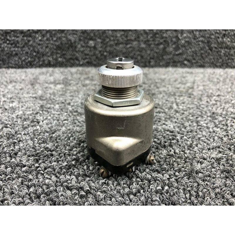 10-357200-1 / 35-590099-63 Beechcraft C24R Ignition Switch W/ Keys & Locks (14V)
