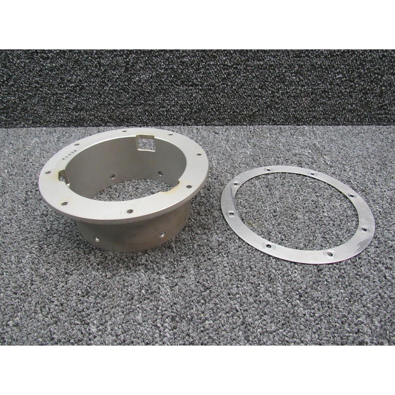 C-7834 Columbia 350 McCauley Spinner Bulkhead Mount