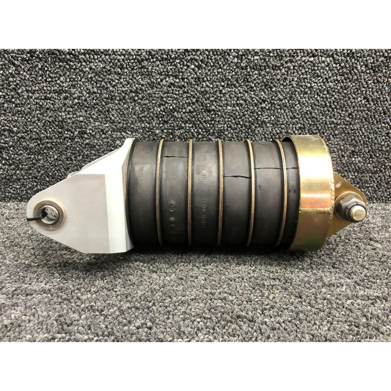 13549-002 / 13386-001 Cirrus SR22 Nose Gear Puck Support Assembly