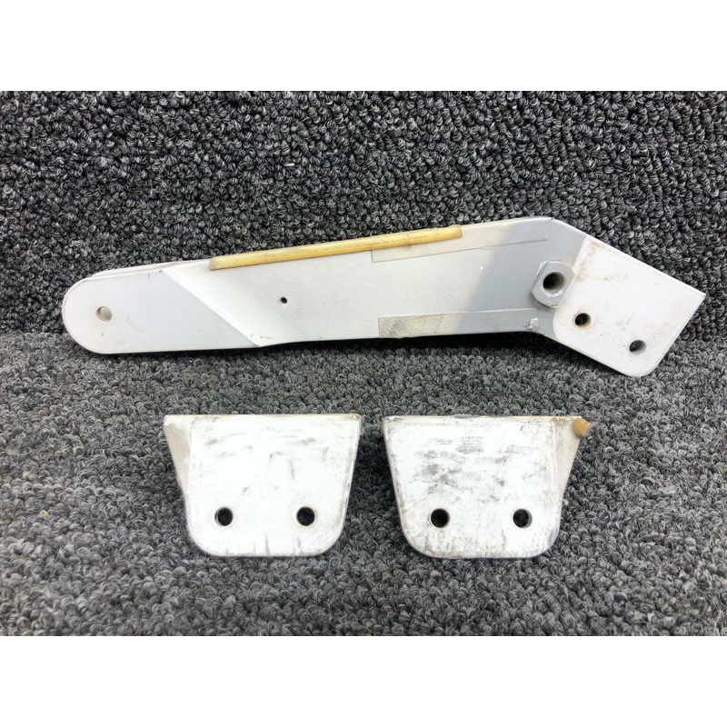 14573-003 (FSO: 14573-004) Cirrus SR22 Flap Hinge Outboard W/ Brackets