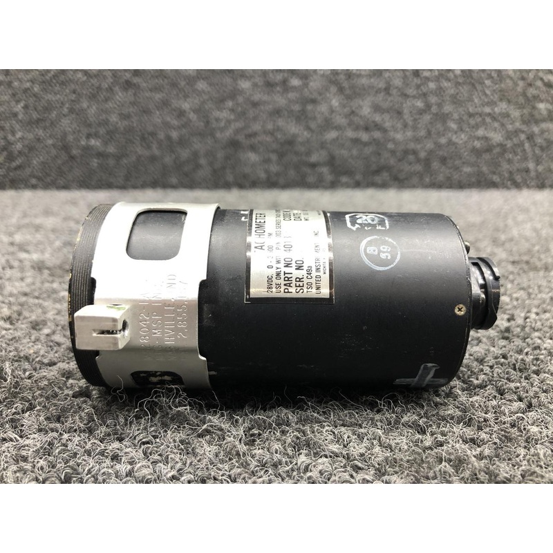 4013B United Instruments Tachometer Indicator (Volts: 28)