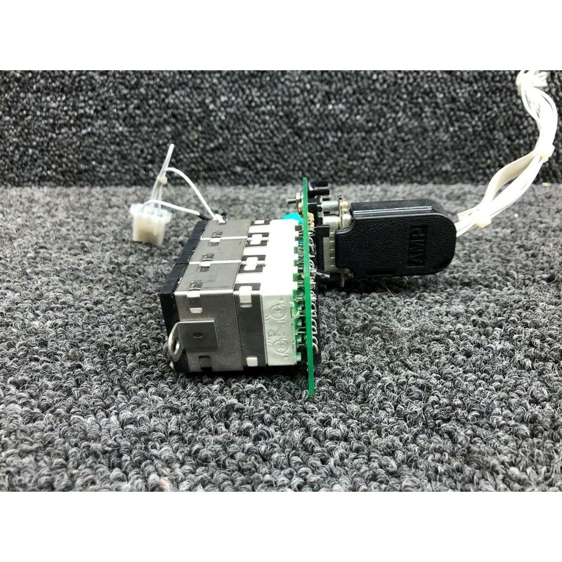 45260-005 (FSO: 15260-015) Cirrus SR22 Annunciator Panel W/ PFD & TAWS (28V)