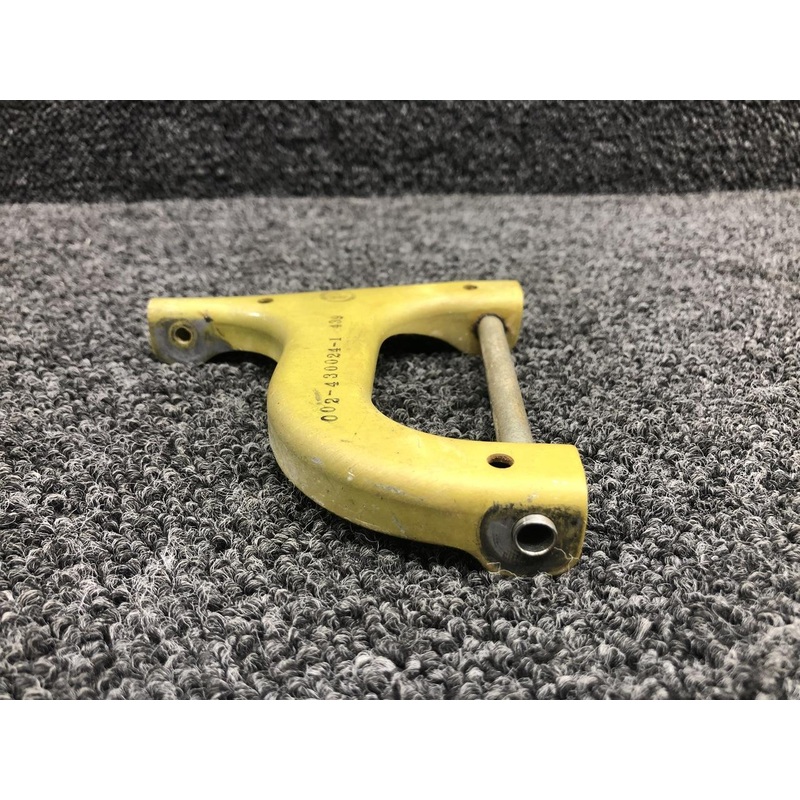 002-430024-1 Beech F33A Landing Gear Retract Actuator Idler Arm Assembly