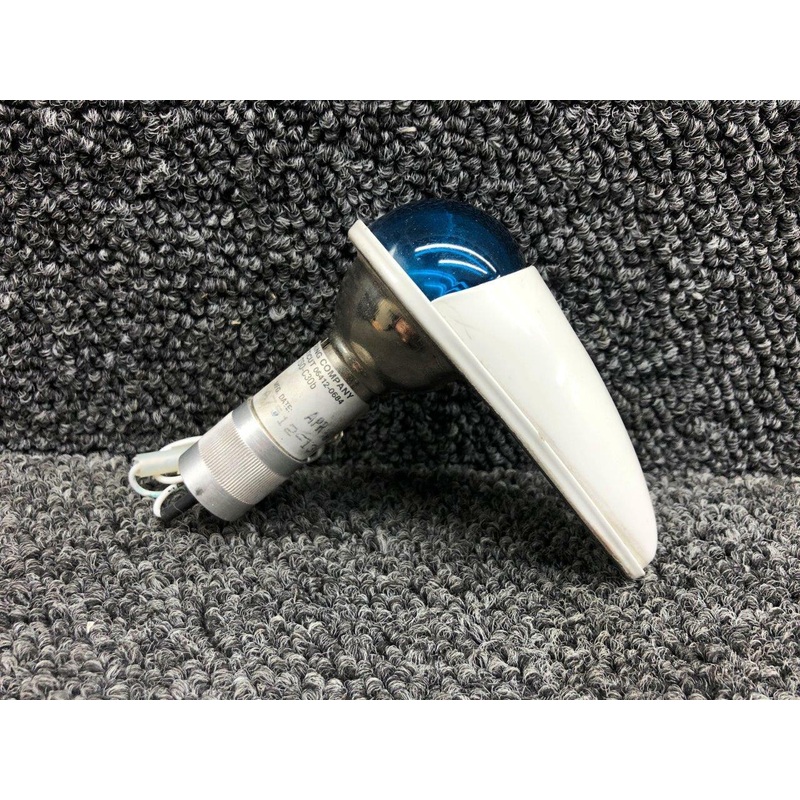 A039-4 / W1284G Whelen Navigation Light W/ Lens & Shield (Volts: 14)