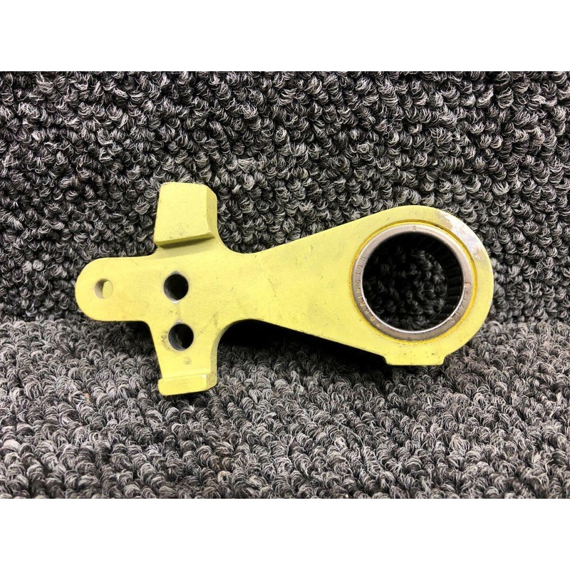 002-524012-25 Beechcraft 58 Rudder Pedal Arm RH (New Old Stock)