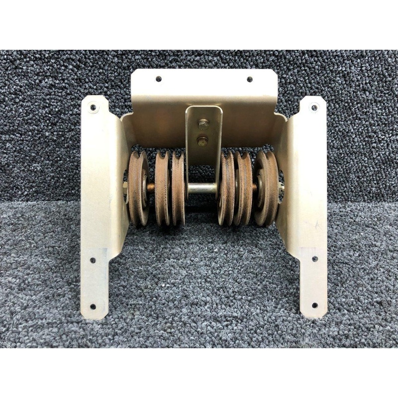 14981-001 / MS20220-2 Cirrus SR22 Flight Control Pulley Set W/ Brackets