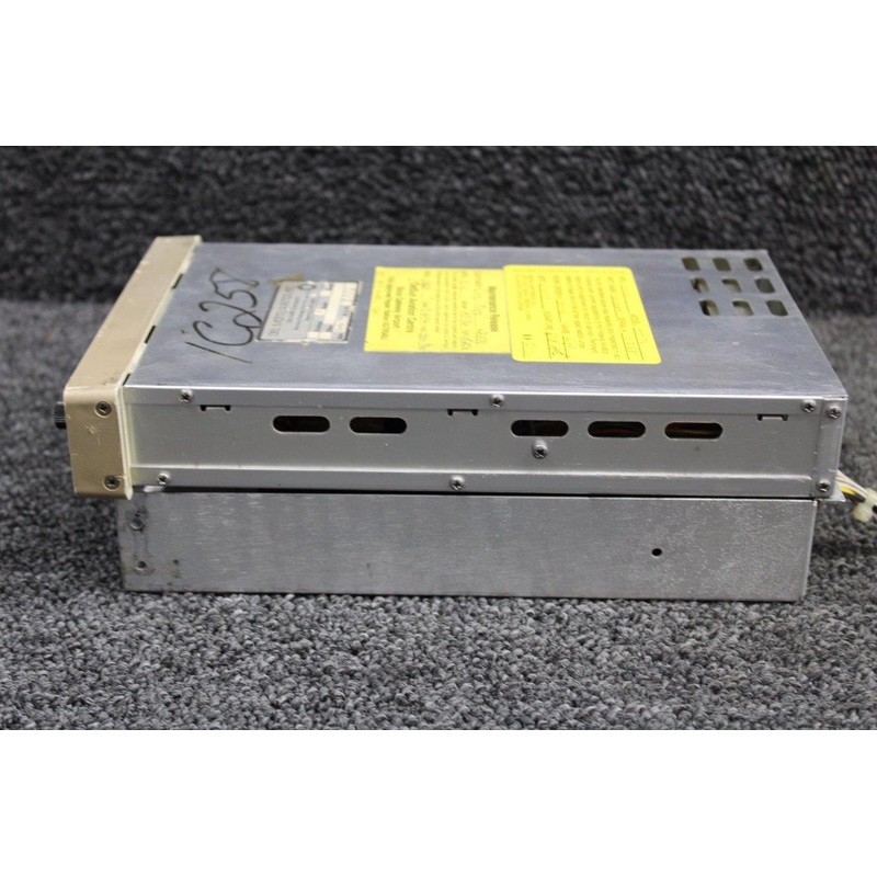 066-1034-08 King Radio KT-76 Transponder W/ Tray (Volts: 14) (SA)