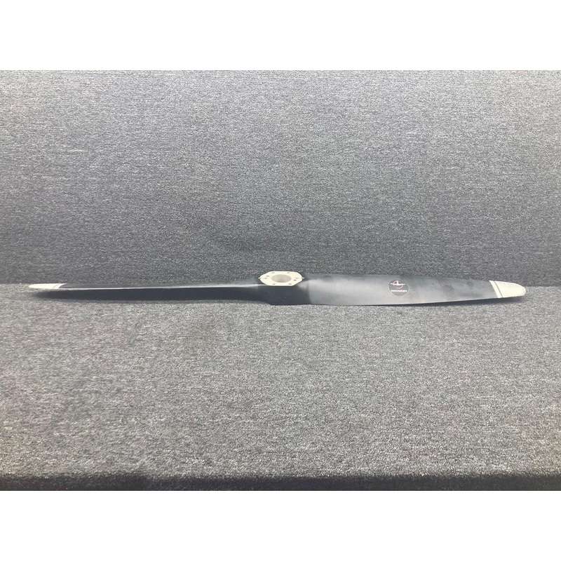 1C160/DTM7557M1 McCauley Two Blade Propeller W/ Spacer & Logs (L: 75)