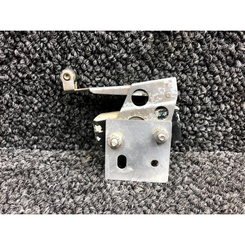 AN3169-1 Beechcraft E-55 Actuator Flap Limit Switch