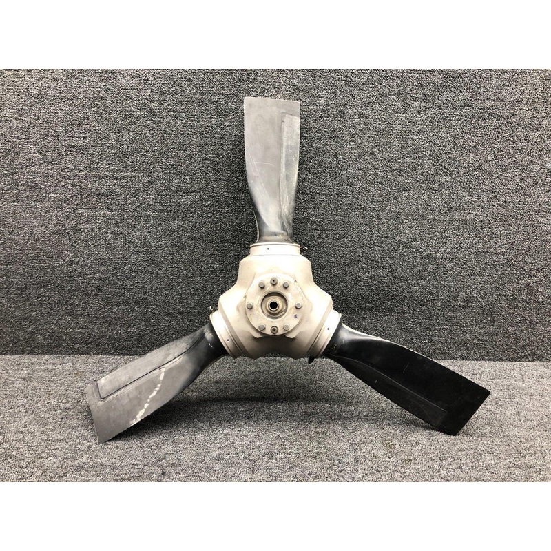 3AF32C504-C McCauley 3 Blade Propeller Hub W/ Logbook (CORE) (Prop Struck)