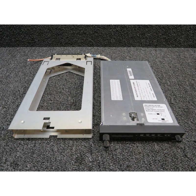 430-6040-203 Garmin Apollo SL-40 VHF Com Radio with Tray