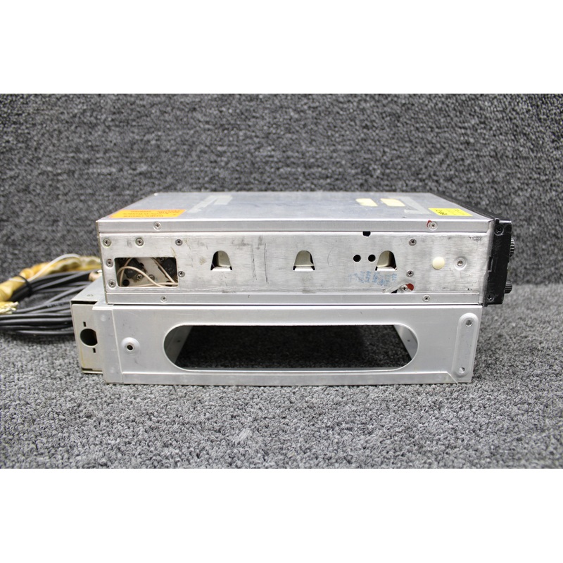 069-1019-00 King Radio KX-175B Nav-Com Radio with Tray and Mods (Volts: 14)