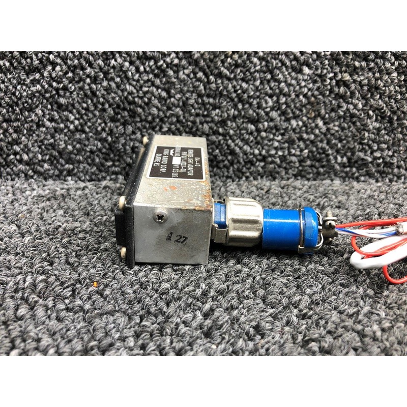 071-0003-00 King Radio KA-40 Remote Light Adapter (Missing Cover)