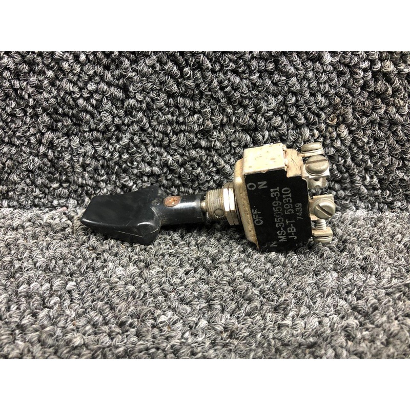 MS35059-31 (ALT: 48036-3) Rockwell 112A Flap Toggle Switch